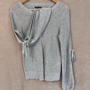 American Eagle long sleeve sweater.